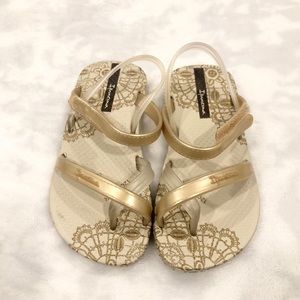 Ipanema Toddler Girl Gold Sandal